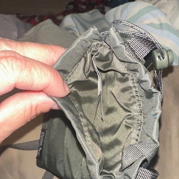 Eddie Bauer Olive Quilted Pouch - Picture 5 of 8